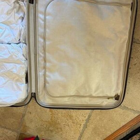 Gucci Savoy medium trolley suitcase, beige/Ebony GG Supreme canvas, Leather NWT - Picture 3 of 16